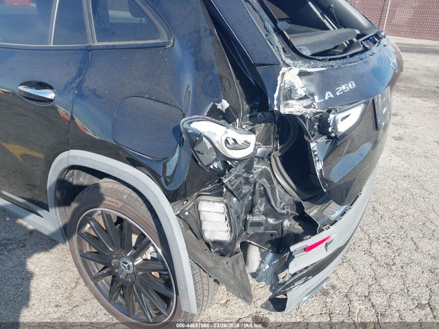 W1N4N4GB9MJ217251 Mercedes-Benz GLA 250