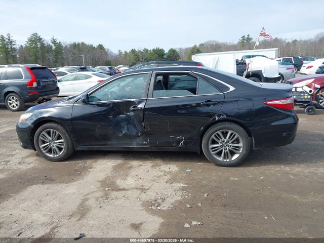 4T1BF1FK3GU226196 Toyota CAMRY SE