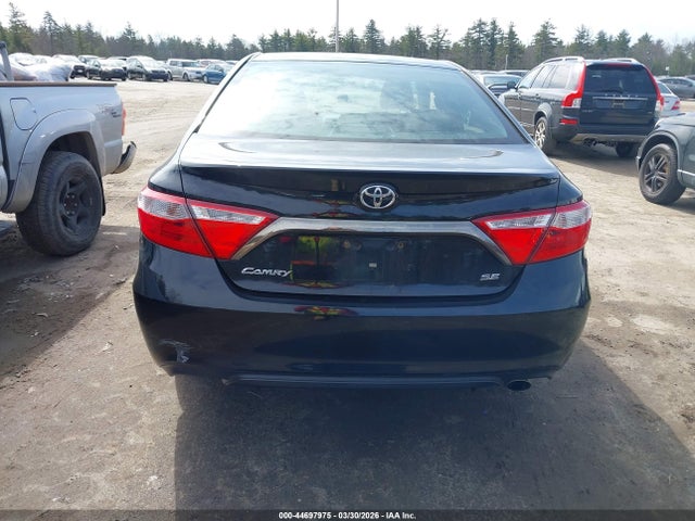 4T1BF1FK3GU226196 Toyota CAMRY SE