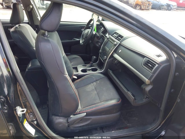 4T1BF1FK3GU226196 Toyota CAMRY SE
