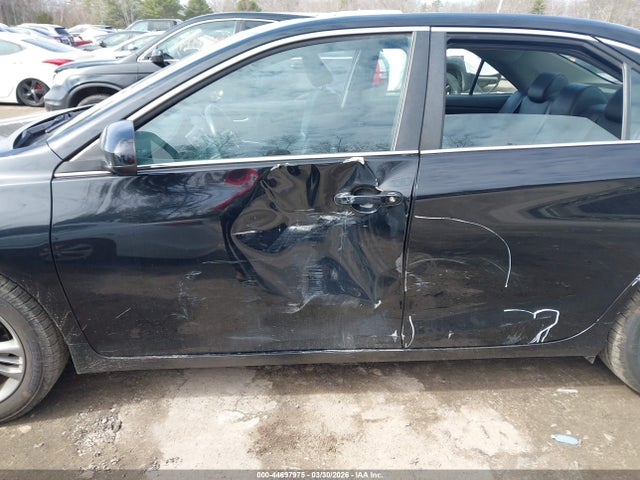 4T1BF1FK3GU226196 Toyota CAMRY SE