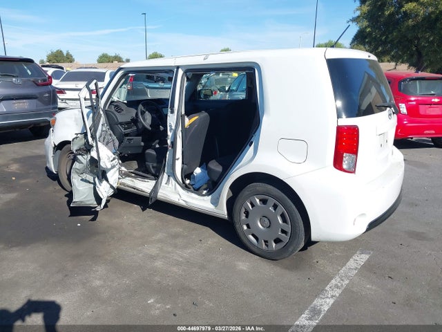 Scion Xb Release Series 2014 JTLZE4FE7EJ060124 Image 3