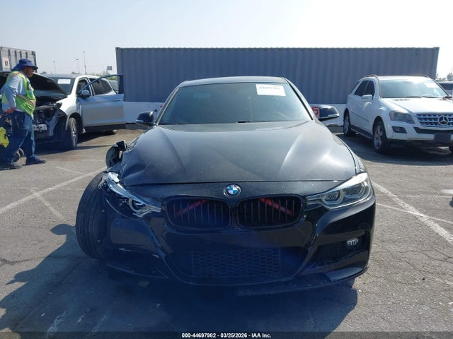 2018 Bmw 330i მანქანა იყიდება აუქციონზე, vin: WBA8B9C54JAE21935, აუქციონის ნომერი: 44697982