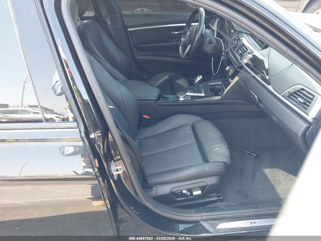 2018 Bmw 330i მანქანა იყიდება აუქციონზე, vin: WBA8B9C54JAE21935, აუქციონის ნომერი: 44697982