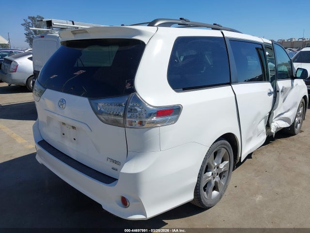 Продаж на аукціоні авто 2013 Toyota Sienna Se 8 Passenger, vin: 5TDXK3DC0DS392348, номер лоту: 44697991