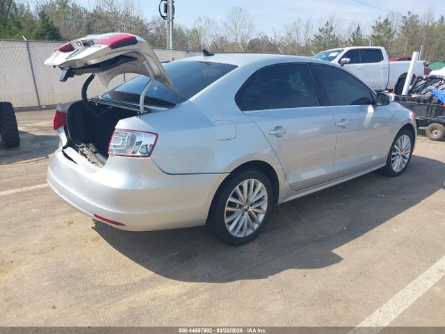 44697992 :رقم المزاد ، 3VWLX7AJ3BM349305 vin ، 2011 Volkswagen Jetta 2.5l Sel مزاد بيع