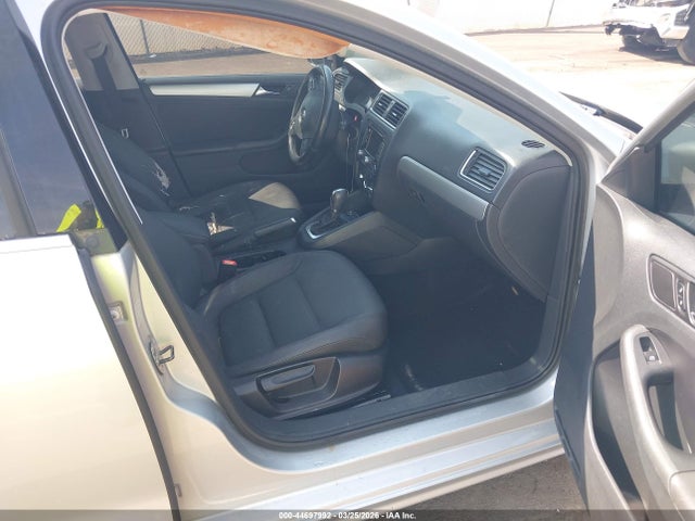 44697992 :رقم المزاد ، 3VWLX7AJ3BM349305 vin ، 2011 Volkswagen Jetta 2.5l Sel مزاد بيع