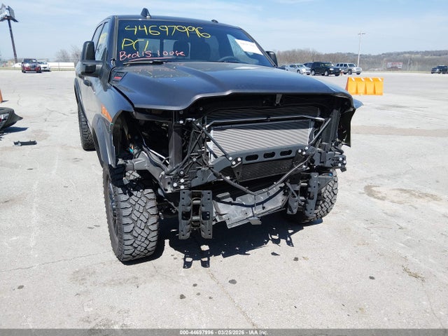 3C6UR5CJ4TG179918 RAM 2500 Warlock 4x4 6&#039;4 Box