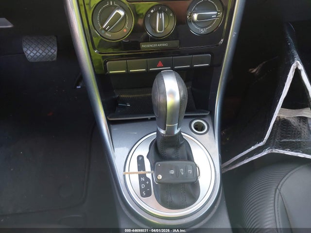 2018 VOLKSWAGEN BEETLE 3VW5DAAT4JM516110 Photo 10