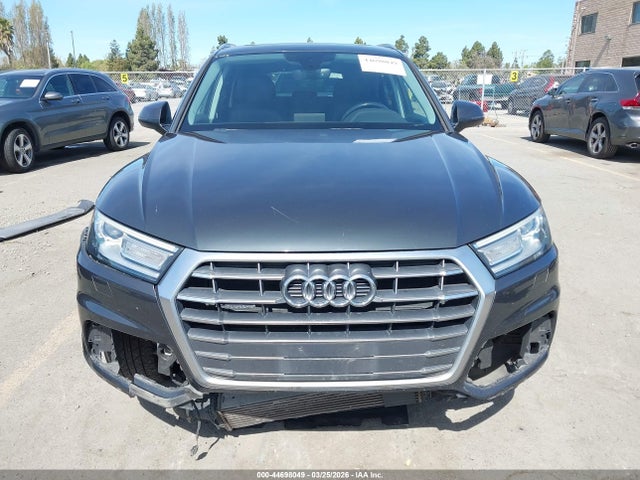Продажа на аукционе авто 2018 Audi Q5 2.0t Premium/2.0t Tech Premium, vin: WA1ANAFY4J2003377, номер лота: 44698049