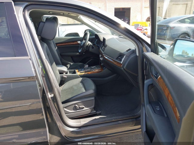 Продажа на аукционе авто 2018 Audi Q5 2.0t Premium/2.0t Tech Premium, vin: WA1ANAFY4J2003377, номер лота: 44698049