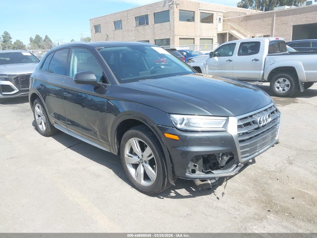 Продажа на аукционе авто 2018 Audi Q5 2.0t Premium/2.0t Tech Premium, vin: WA1ANAFY4J2003377, номер лота: 44698049