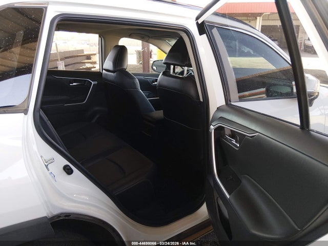 Toyota Rav4 Xle Premium 2019 JTMC1RFV1KJ004203 Image 8