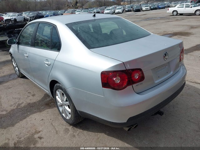 Aukcja sprzedaży 2010 Volkswagen Jetta Limited Edition, vin: 3VWAZ7AJ4AM120017, numer aukcji: 44698088