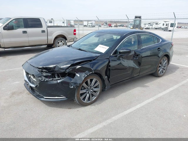 2018 MAZDA MAZDA6 JM1GL1XY3J1325941 Photo 1