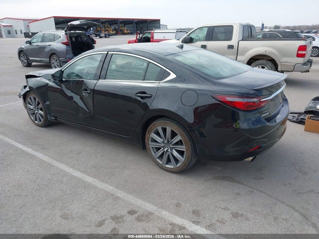 2018 MAZDA MAZDA6 JM1GL1XY3J1325941 Photo 2