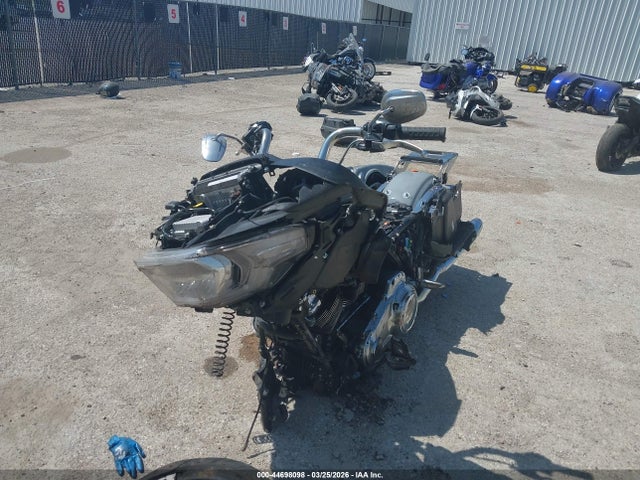 Harley-Davidson FLTRX 2025 1HD1KH715SB621512 Image 2