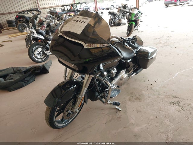 Harley-Davidson FLTRX 2023 1HD1KHC1XPB679399 Image 2