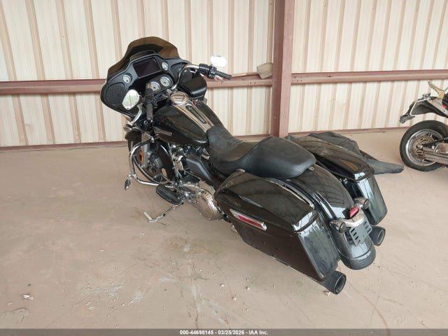 Harley-Davidson FLTRX 2023 1HD1KHC1XPB679399 Image 3