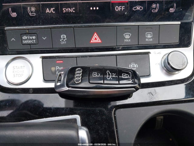 Продаж на аукціоні авто 2020 Audi Q8 Premium Plus 55 Tfsi Quattro Tiptronic, vin: WA1EVAF11LD001789, номер лоту: 44698159