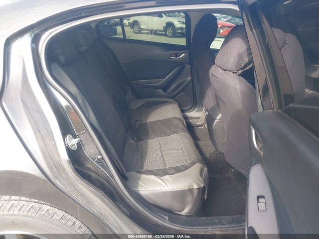 3MZBM1U77GM289926 Mazda Mazda3 I Sport