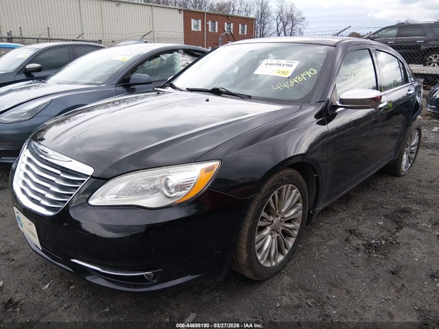 2013 Chrysler 200 Limited მანქანა იყიდება აუქციონზე, vin: 1C3CCBCG9DN621100, აუქციონის ნომერი: 44698190