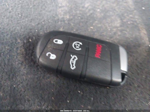3C4PDCAB7JT448213 Dodge JOURNEY SE