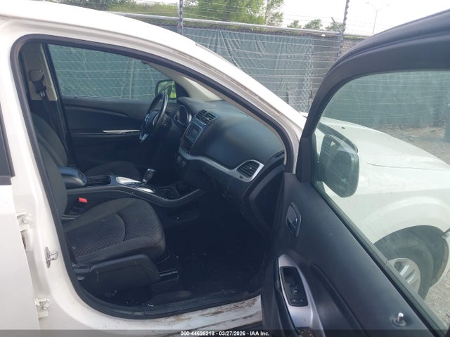 3C4PDCAB7JT448213 Dodge JOURNEY SE