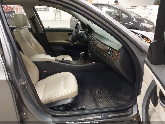 2010 Bmw 328i Xdrive მანქანა იყიდება აუქციონზე, vin: WBAUU3C54AA540734, აუქციონის ნომერი: 44698232