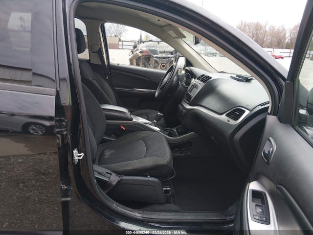 3C4PDCBB0KT820927 Dodge JOURNEY SE
