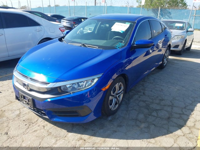 Honda Civic Lx 2018 2HGFC2F53JH604690 Image 2