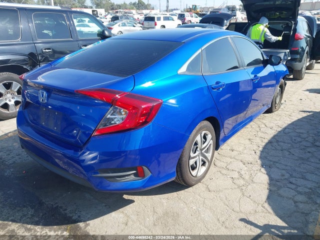 Honda Civic Lx 2018 2HGFC2F53JH604690 Image 4