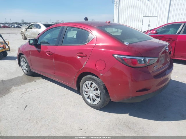 2019 TOYOTA YARIS 3MYDLBYV1KY509755 Photo 2