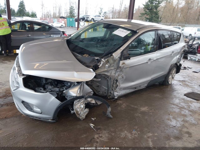 1FMCU9G98HUE75230 Ford ESCAPE SE