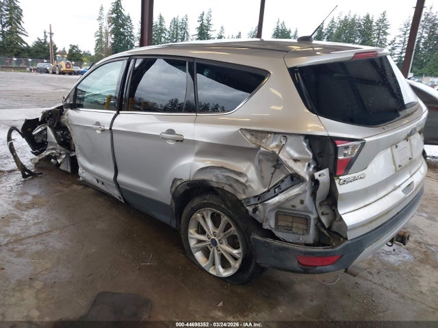 1FMCU9G98HUE75230 Ford ESCAPE SE