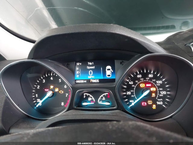 1FMCU9G98HUE75230 Ford ESCAPE SE