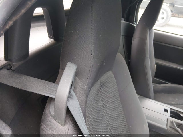 44698368 :رقم المزاد ، JM1NC25F760117069 vin ، 2006 Mazda Mx-5 مزاد بيع