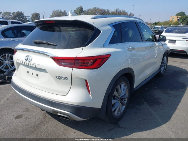 44698408 :رقم المزاد ، 3PCAJ5BA6MF102060 vin ، 2021 Infiniti Qx50 Luxe مزاد بيع