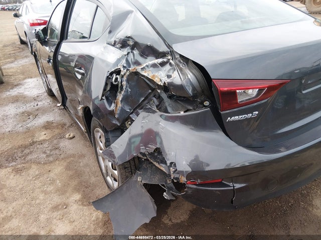 Продаж на аукціоні авто 2015 Mazda Mazda3 I Sport, vin: 3MZBM1U74FM143112, номер лоту: 44698472