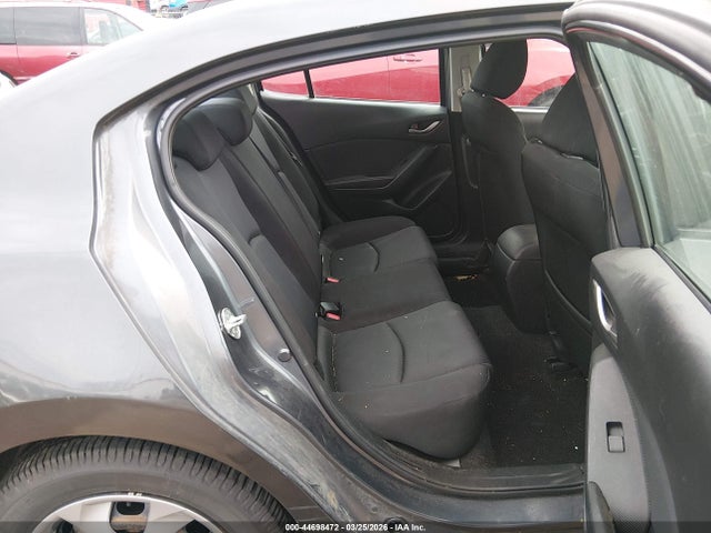 Продаж на аукціоні авто 2015 Mazda Mazda3 I Sport, vin: 3MZBM1U74FM143112, номер лоту: 44698472