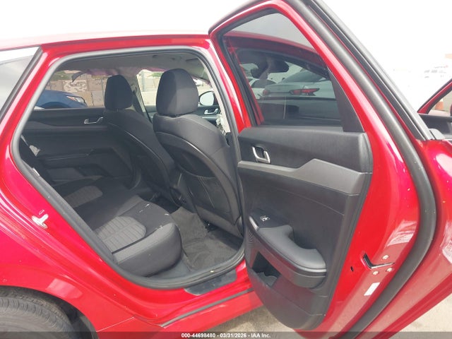 KNAG24J79S5268978 KIA K5 LXS