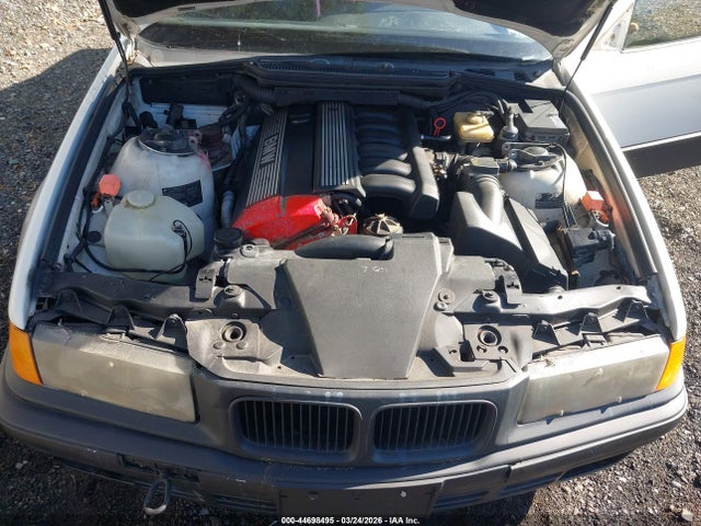 1992 BMW 325 WBACB3319NFE02570 Photo 9
