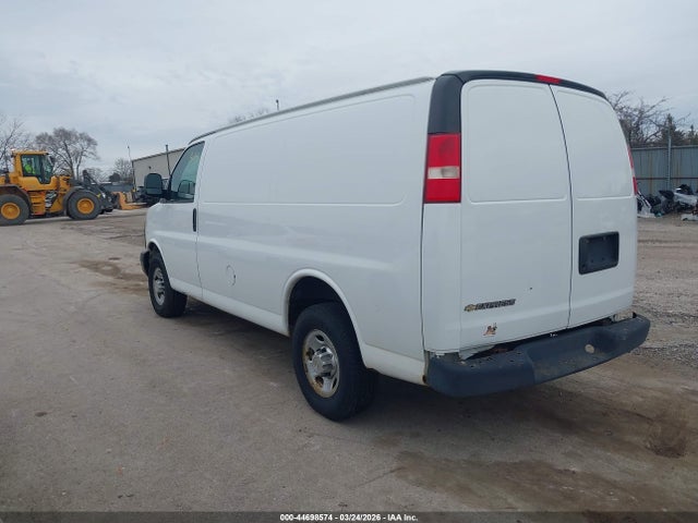 2013 CHEVROLET EXPRESS 3500 1GCZGTCA7D1161907 Photo 2