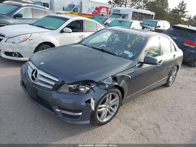 44698606 :رقم المزاد ، WDDGF8AB4DA751409 vin ، 2013 Mercedes-benz C 300 Sport 4matic مزاد بيع