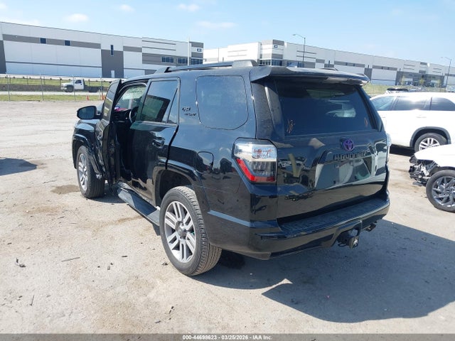 44698623 :رقم المزاد ، JTESU5JR8P6089925 vin ، 2023 Toyota 4runner Trd Sport مزاد بيع
