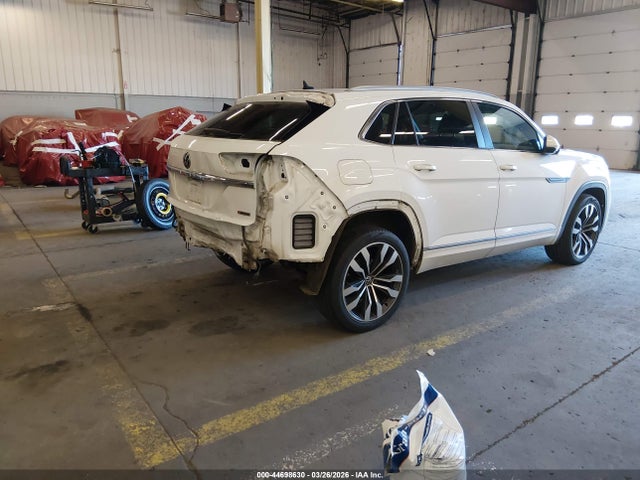 2021 Volkswagen Atlas Cross Sport 3.6l V6 Sel/3.6l V6 Sel R-line მანქანა იყიდება აუქციონზე, vin: 1V2SE2CA1MC224603, აუქციონის ნომერი: 44698630