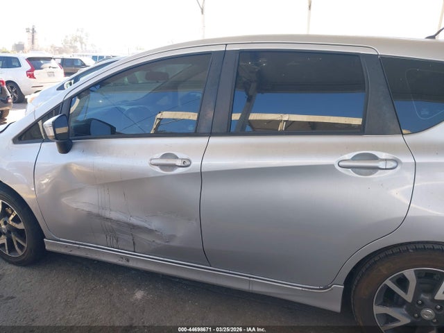 3N1CE2CP8FL386572 Nissan Versa Note Sr