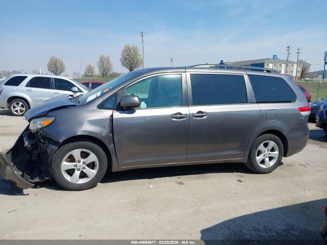 Aukcja sprzedaży 2011 Toyota Sienna Le V6, vin: 5TDKK3DC6BS171196, numer aukcji: 44698677