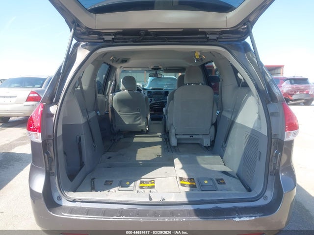 Aukcja sprzedaży 2011 Toyota Sienna Le V6, vin: 5TDKK3DC6BS171196, numer aukcji: 44698677
