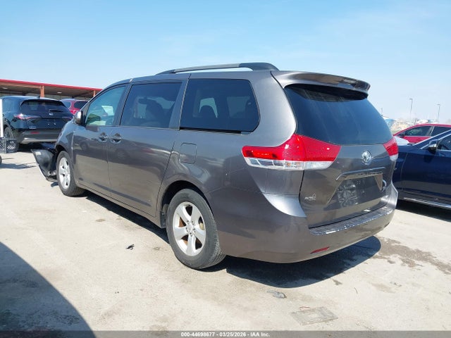 Aukcja sprzedaży 2011 Toyota Sienna Le V6, vin: 5TDKK3DC6BS171196, numer aukcji: 44698677